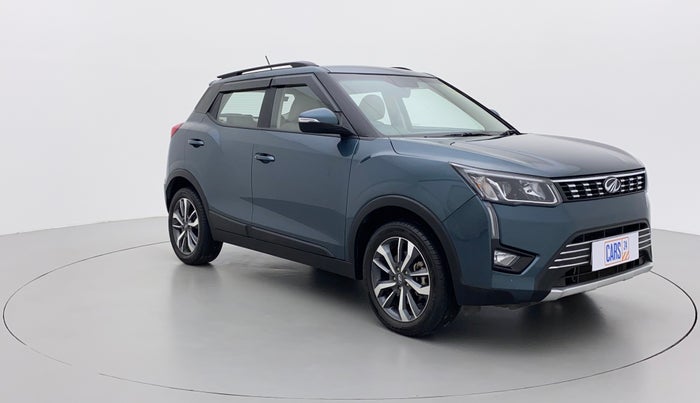 2021 Mahindra XUV300 W8 (O) 1.5 DIESEL, Diesel, Manual, 12,214 km, Right Front Diagonal