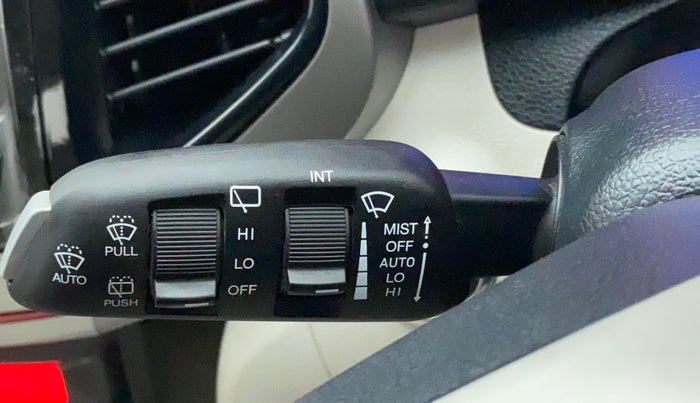 2021 Mahindra XUV300 W8 (O) 1.5 DIESEL, Diesel, Manual, 12,214 km, Rain Sensing Wipers