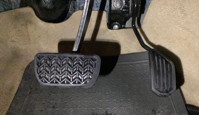 2018 Toyota YARIS G CVT, Petrol, Automatic, 79,292 km, Pedals