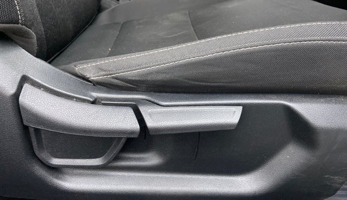 2021 Hyundai NEW I20 ASTA (O) 1.5 CRDI MT, Diesel, Manual, 14,656 km, Driver Side Adjustment Panel