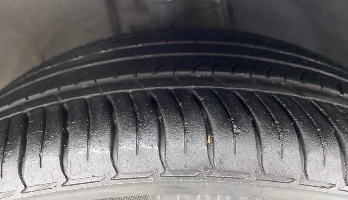 2021 Hyundai NEW I20 ASTA (O) 1.5 CRDI MT, Diesel, Manual, 14,656 km, Right Front Tyre Tread