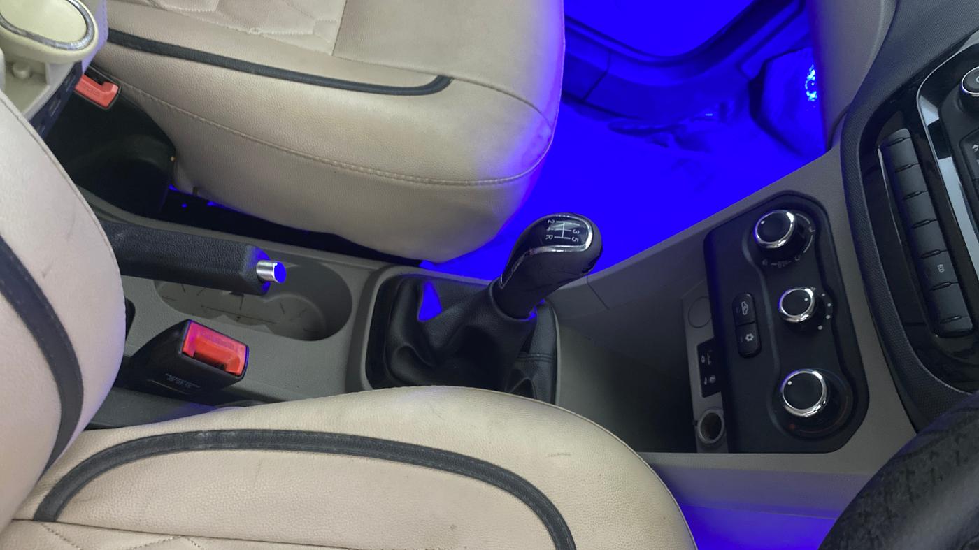 2018 Tata Tiago XT DIESEL, Diesel, Manual, 56,200 km, Gear Lever
