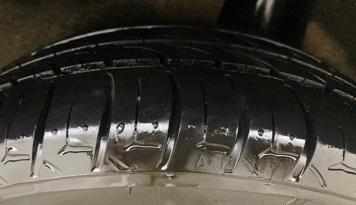 2016 Maruti Baleno ALPHA PETROL 1.2, Petrol, Manual, 60,031 km, Left Rear Tyre Tread