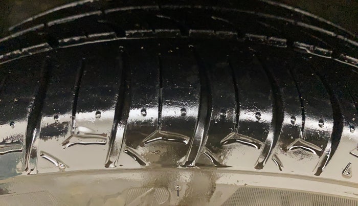 2016 Maruti Baleno ALPHA PETROL 1.2, Petrol, Manual, 60,031 km, Left Front Tyre Tread