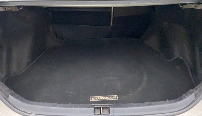 2014 Toyota Corolla Altis VL AT PETROL, Petrol, Automatic, 57,094 km, Boot Inside