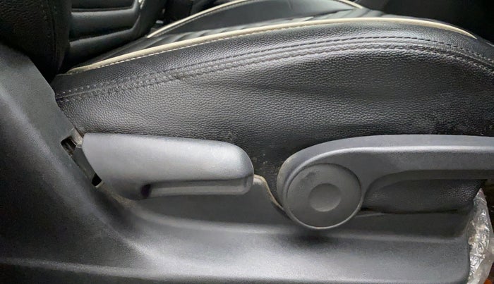 2018 Maruti Vitara Brezza ZDI PLUS DUAL TONE, Diesel, Manual, 21,138 km, Driver Side Adjustment Panel