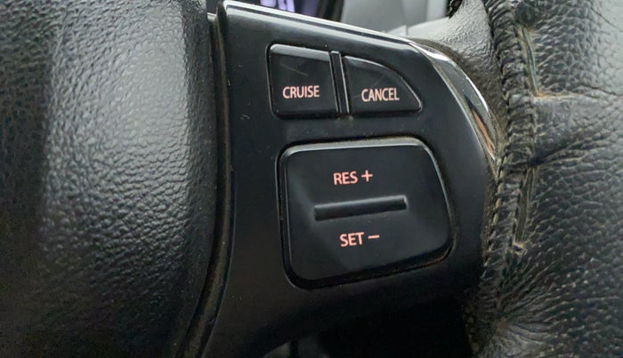 2018 Maruti Vitara Brezza ZDI PLUS DUAL TONE, Diesel, Manual, 21,138 km, Adaptive Cruise Control