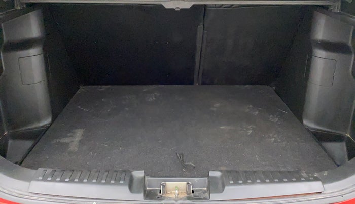 2018 Maruti Vitara Brezza ZDI PLUS DUAL TONE, Diesel, Manual, 21,138 km, Boot Inside