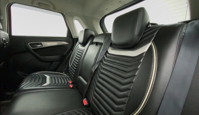 2018 Maruti Vitara Brezza ZDI PLUS DUAL TONE, Diesel, Manual, 21,138 km, Right Side Rear Door Cabin