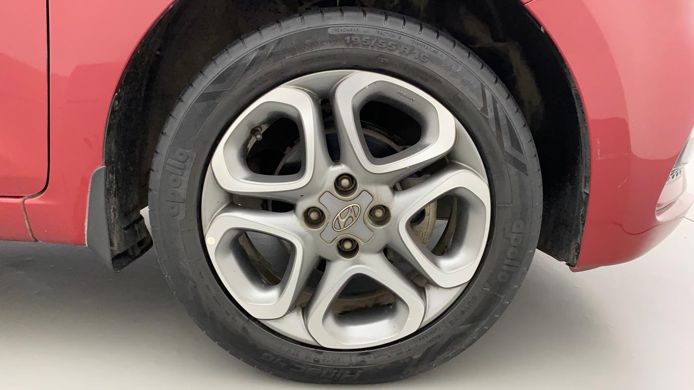 2018 Hyundai Elite i20 ASTA 1.4 CRDI (O), Diesel, Manual, 31,624 km, Right Front Wheel