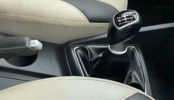 2018 Hyundai Elite i20 ASTA 1.4 CRDI (O), Diesel, Manual, 31,624 km, Gear Lever