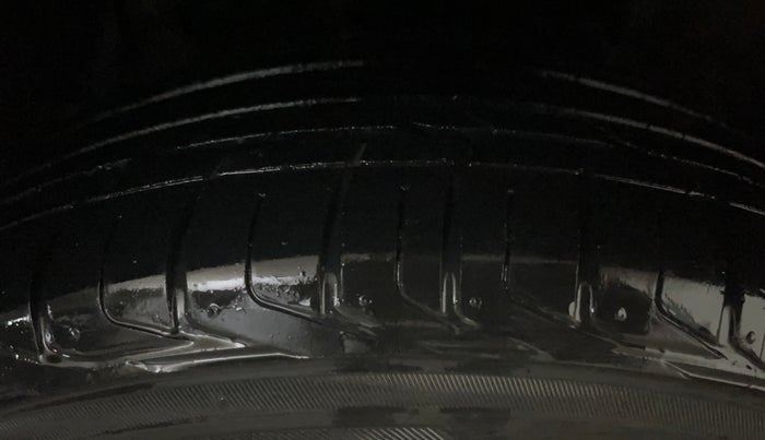 2021 Tata NEXON XM SUNROOF PETROL, Petrol, Manual, 33,975 km, Right Front Tyre Tread