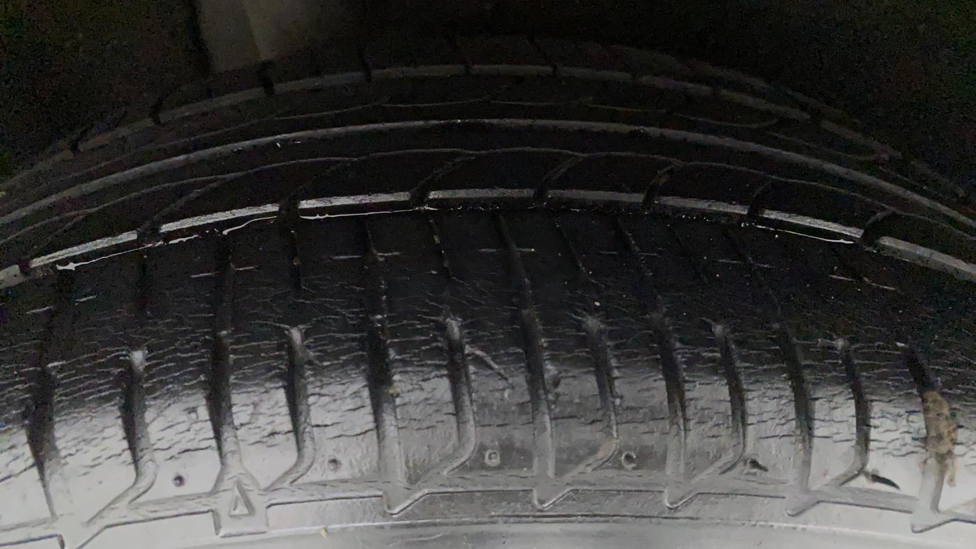 2016 Maruti Baleno ZETA 1.2 K12, Petrol, Manual, 53,222 km, Left Rear Tyre Tread
