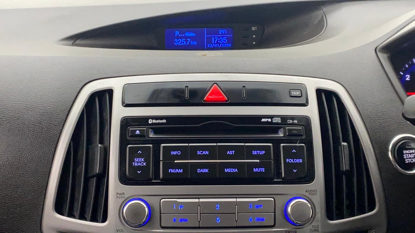 2014 Hyundai Elite i20 ASTA 1.2, Petrol, Manual, 68,874 km, Infotainment System