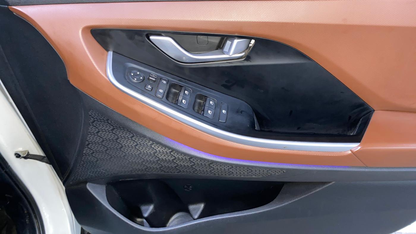 2022 Hyundai ALCAZAR PRESTIGE 2.0 MT 7STR, Petrol, Manual, 27,154 km, Driver Side Door Panels Control