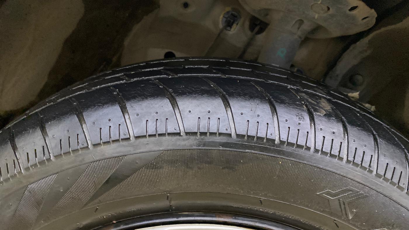2022 Honda Amaze 1.2L I-VTEC S CVT, Petrol, Automatic, 35,572 km, Right Front Tyre Tread