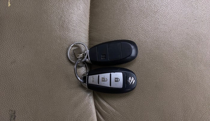 2017 Maruti Ciaz ALPHA  AT 1.4  PETROL, Petrol, Automatic, 35,515 km, Key Close Up