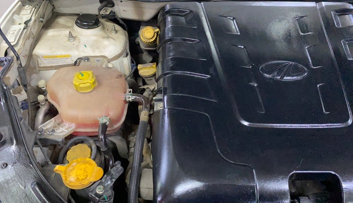 2021 Mahindra XUV500 W5, Diesel, Manual, 98,119 km, Engine View - Right