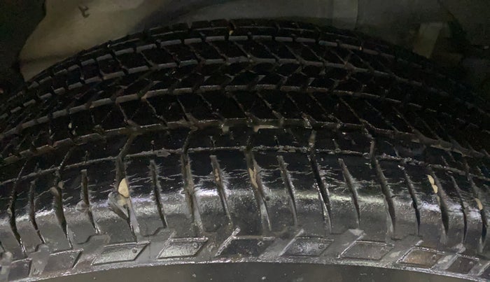 2021 Mahindra XUV500 W5, Diesel, Manual, 98,119 km, Left Rear Tyre Tread