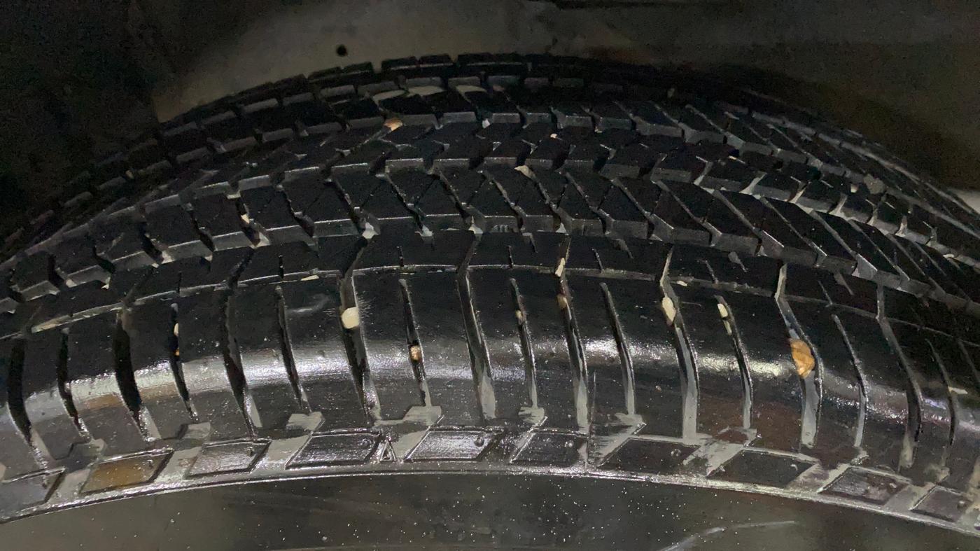 2021 Mahindra XUV500 W5, Diesel, Manual, 98,119 km, Right Rear Tyre Tread