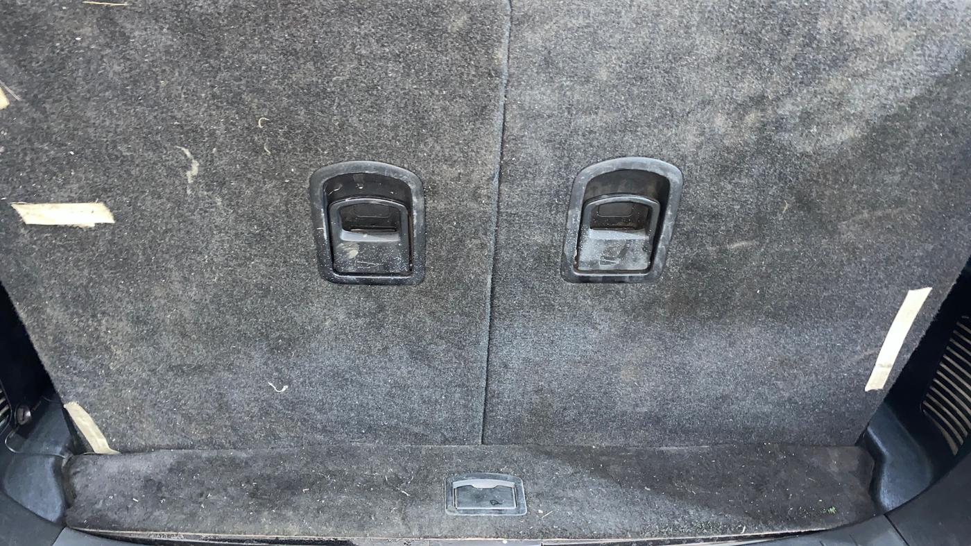 2021 Mahindra XUV500 W5, Diesel, Manual, 98,119 km, Boot Inside