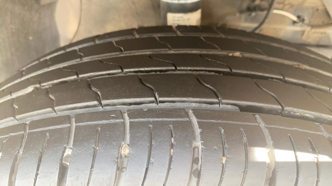 2019 Maruti Vitara Brezza ZDI PLUS AMT, Diesel, Automatic, 1,38,529 km, Right Front Tyre Tread