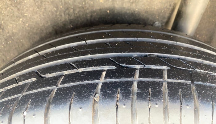 2019 Maruti Vitara Brezza ZDI PLUS AMT, Diesel, Automatic, 1,38,529 km, Left Rear Tyre Tread