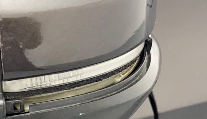 2018 Honda Amaze 1.2L I-VTEC VX, Petrol, Manual, 81,413 km, Right rear-view mirror - Cover has minor damage