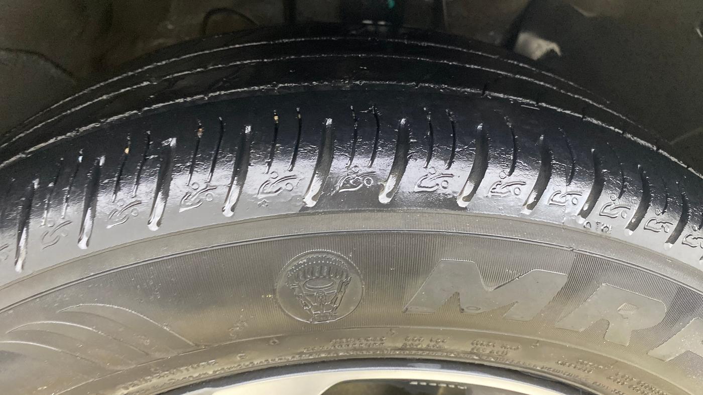 2019 Hyundai VENUE SX PLUS 1.0 TURBO DCT, Petrol, Automatic, 44,836 km, Right Front Tyre Tread