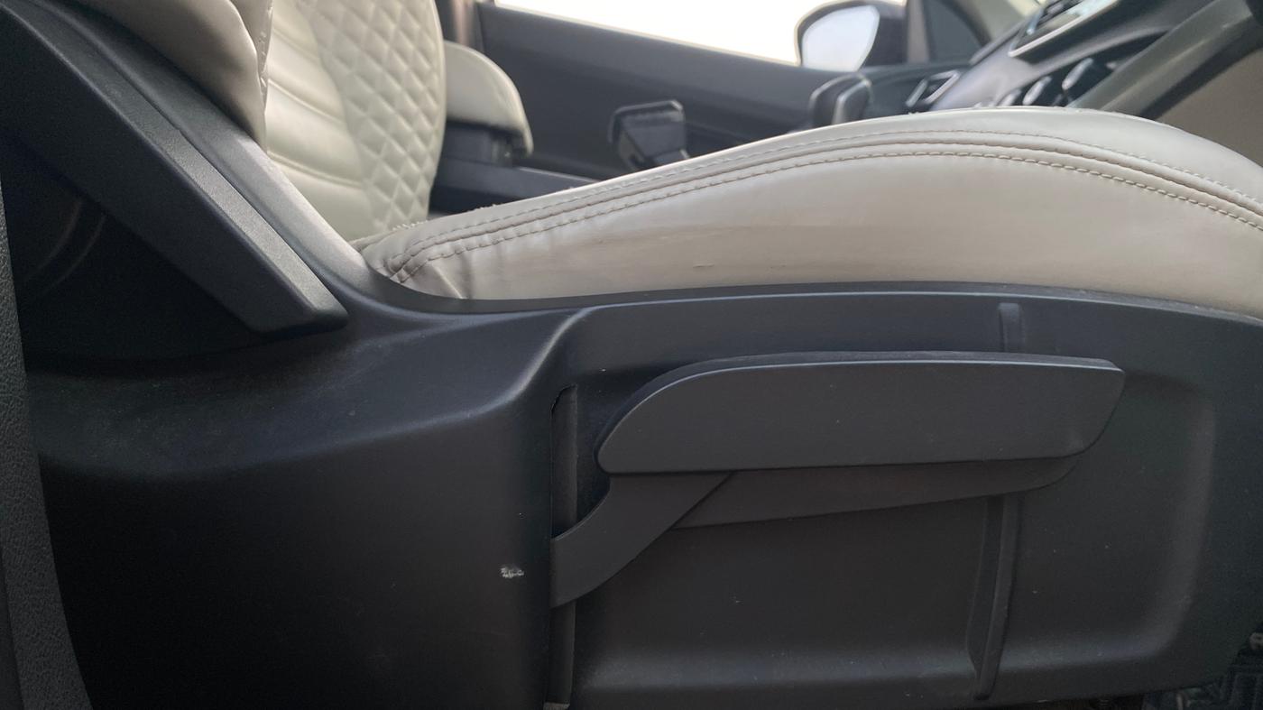 2023 Tata Safari XM, Diesel, Manual, 58,213 km, Driver Side Adjustment Panel