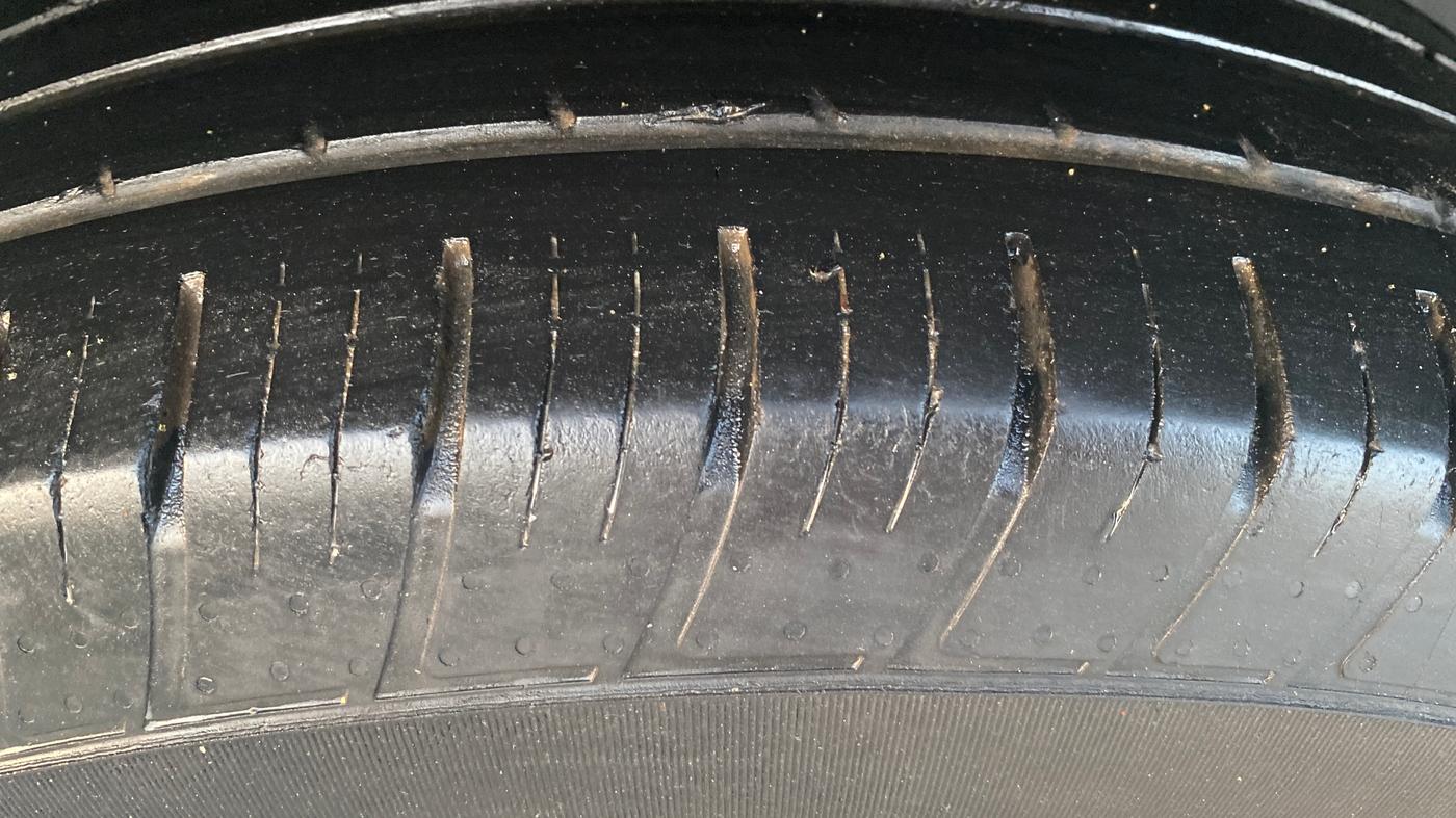 2023 Tata Safari XM, Diesel, Manual, 58,213 km, Left Rear Tyre Tread