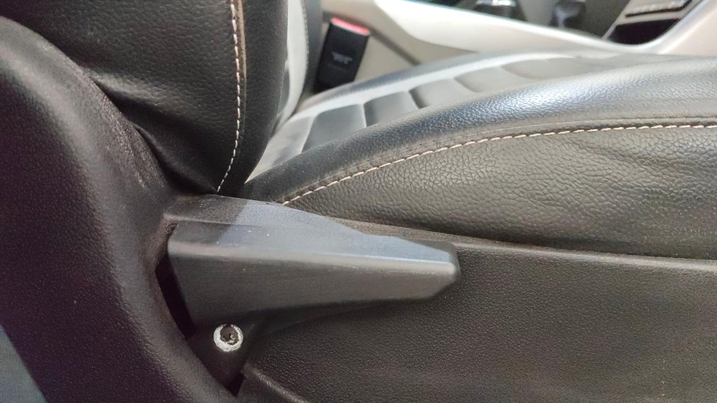 2018 Tata NEXON XM PETROL, Petrol, Manual, 1,05,844 km, Driver Side Adjustment Panel