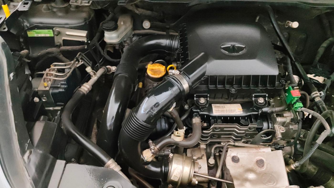 2018 Tata NEXON XM PETROL, Petrol, Manual, 1,05,844 km, Engine View - Right