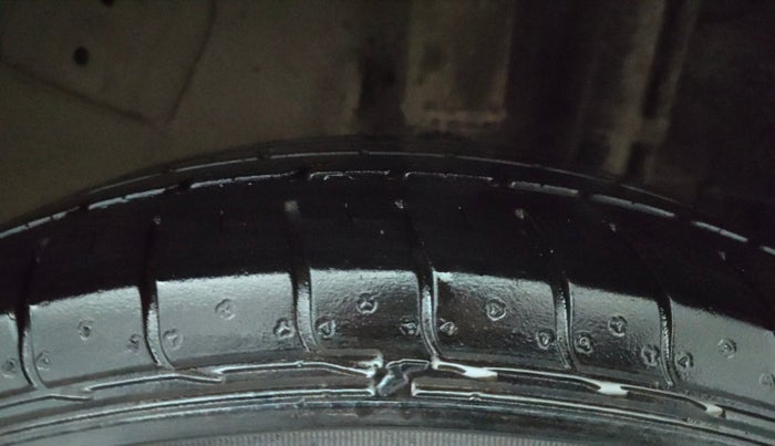 2018 Tata NEXON XM PETROL, Petrol, Manual, 1,05,844 km, Left Rear Tyre Tread