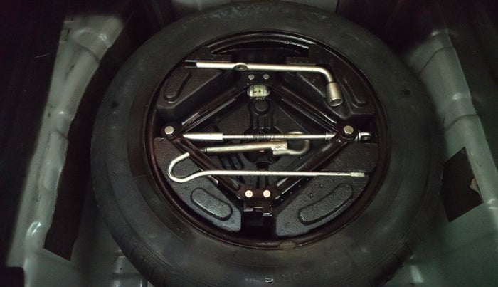 2018 Tata NEXON XM PETROL, Petrol, Manual, 1,05,844 km, Spare Tyre