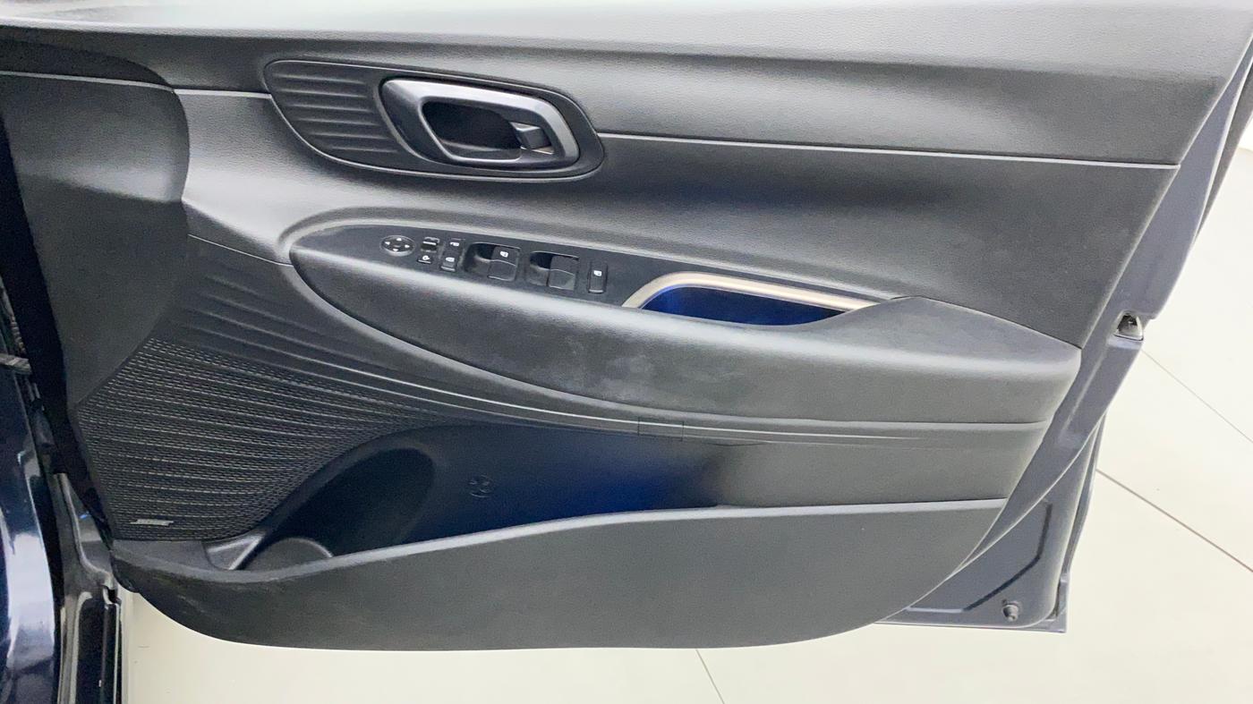 2020 Hyundai NEW I20 ASTA (O) 1.2 MT, Petrol, Manual, 34,497 km, Driver Side Door Panels Control