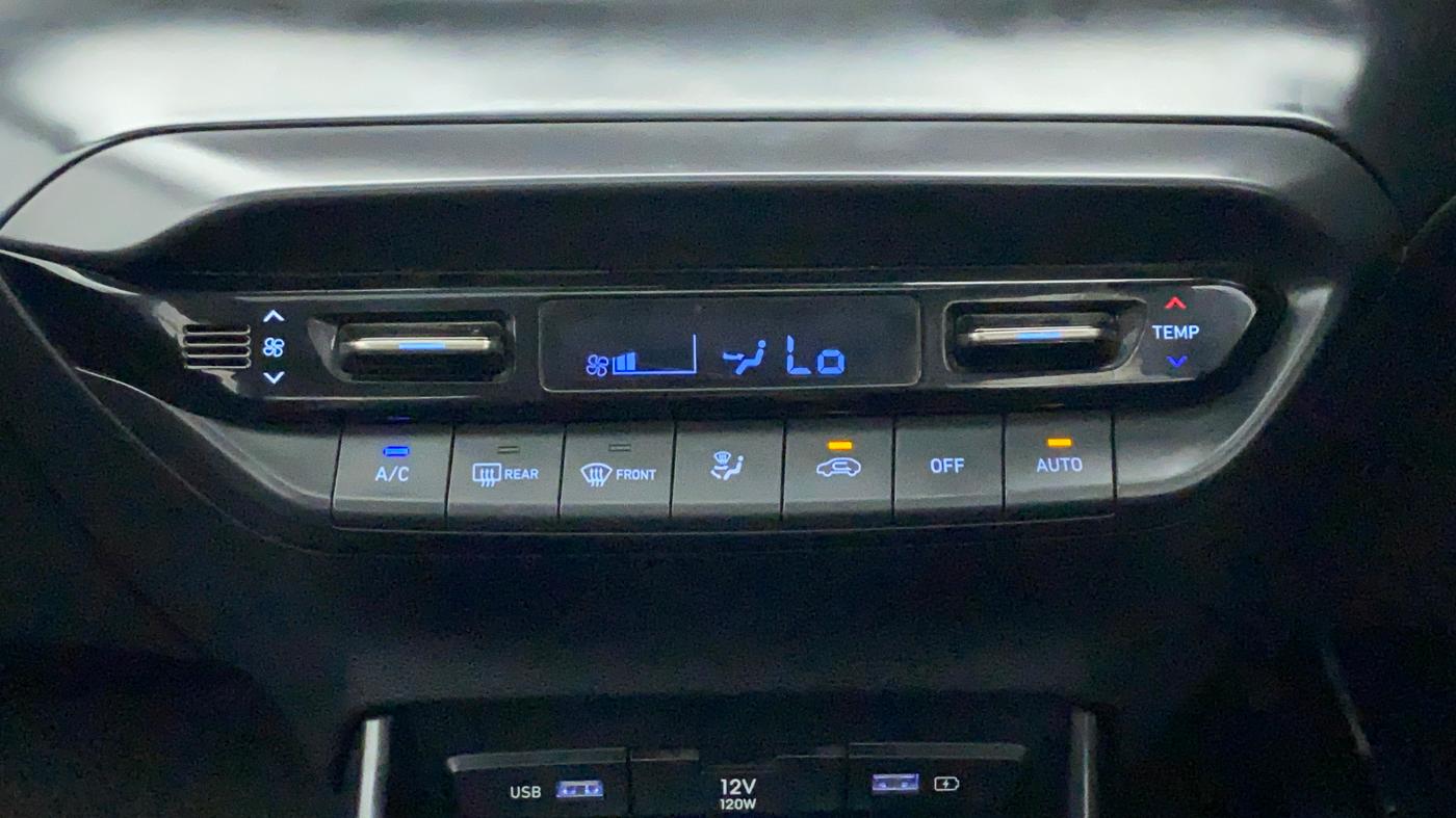 2020 Hyundai NEW I20 ASTA (O) 1.2 MT, Petrol, Manual, 34,497 km, Automatic Climate Control