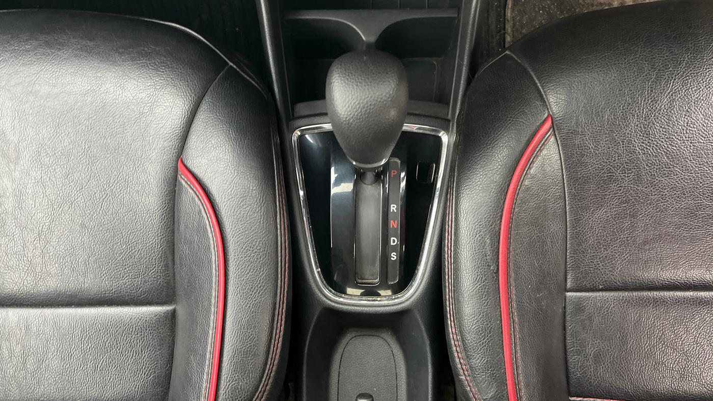2023 Honda Amaze 1.2L I-VTEC VX CVT, Petrol, Automatic, 15,985 km, Gear Lever