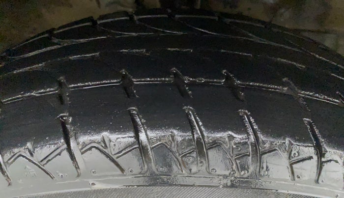 2017 Maruti Wagon R 1.0 LXI CNG, CNG, Manual, 36,847 km, Right Front Tyre Tread
