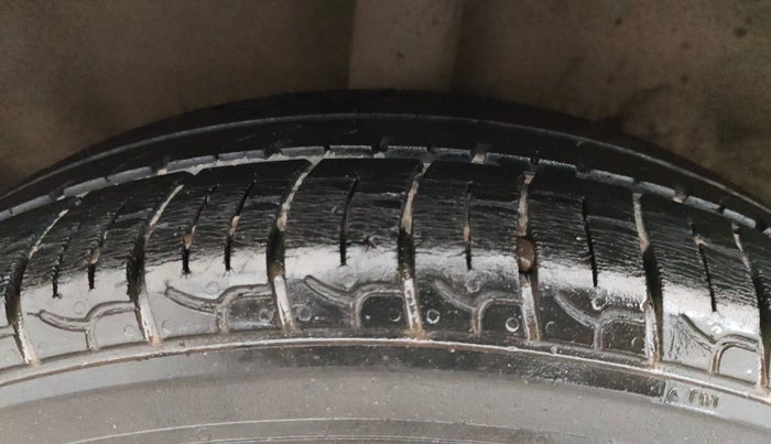 2019 Hyundai NEW SANTRO SPORTZ CNG, CNG, Manual, 50,094 km, Right Rear Tyre Tread