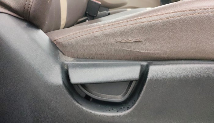 2019 Hyundai NEW SANTRO SPORTZ CNG, CNG, Manual, 50,094 km, Driver Side Adjustment Panel