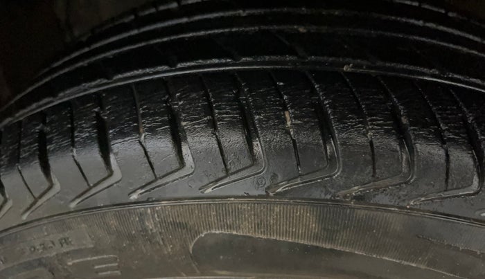 2022 Maruti New Wagon-R LXI CNG (O) 1.0, CNG, Manual, 16,296 km, Left Front Tyre Tread