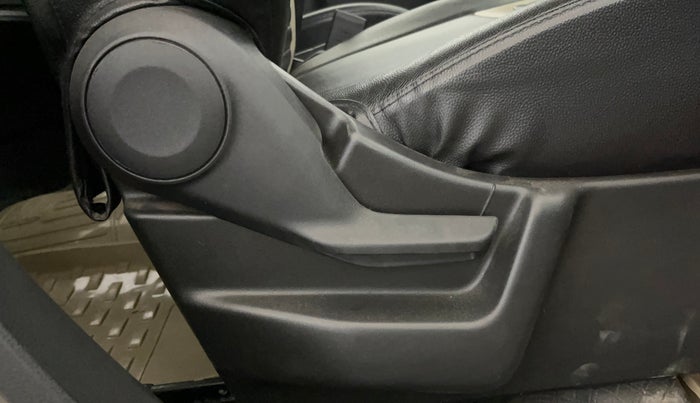 2022 Maruti New Wagon-R LXI CNG (O) 1.0, CNG, Manual, 16,296 km, Driver Side Adjustment Panel