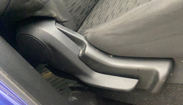 2017 Maruti IGNIS DELTA 1.2, Petrol, Manual, 74,559 km, Driver Side Adjustment Panel