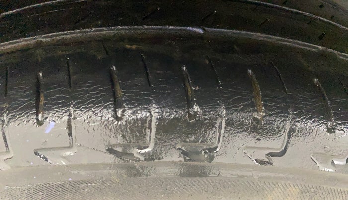 2017 Maruti IGNIS DELTA 1.2, Petrol, Manual, 74,559 km, Right Rear Tyre Tread