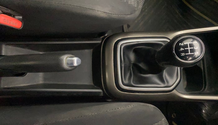 2017 Maruti IGNIS DELTA 1.2, Petrol, Manual, 74,559 km, Gear Lever