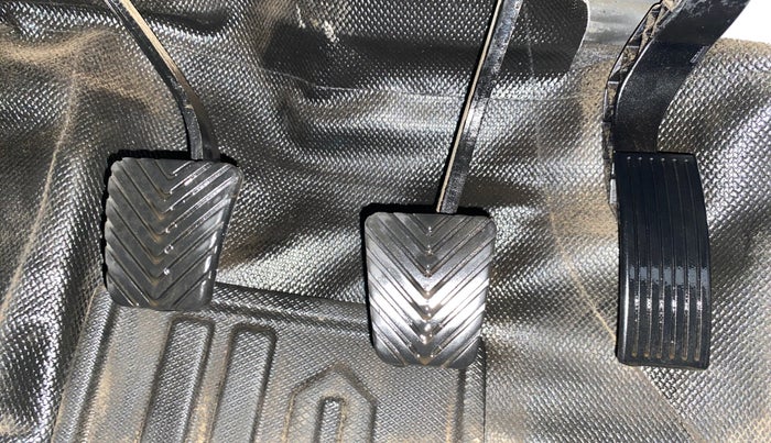 2024 KIA SONET HTE (O) 1.2 Petrol MT, Petrol, Manual, 4,952 km, Pedals