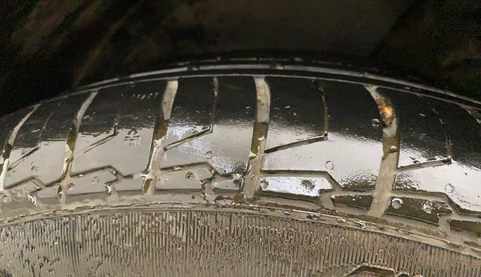 2024 KIA SONET HTE (O) 1.2 Petrol MT, Petrol, Manual, 4,952 km, Left Front Tyre Tread