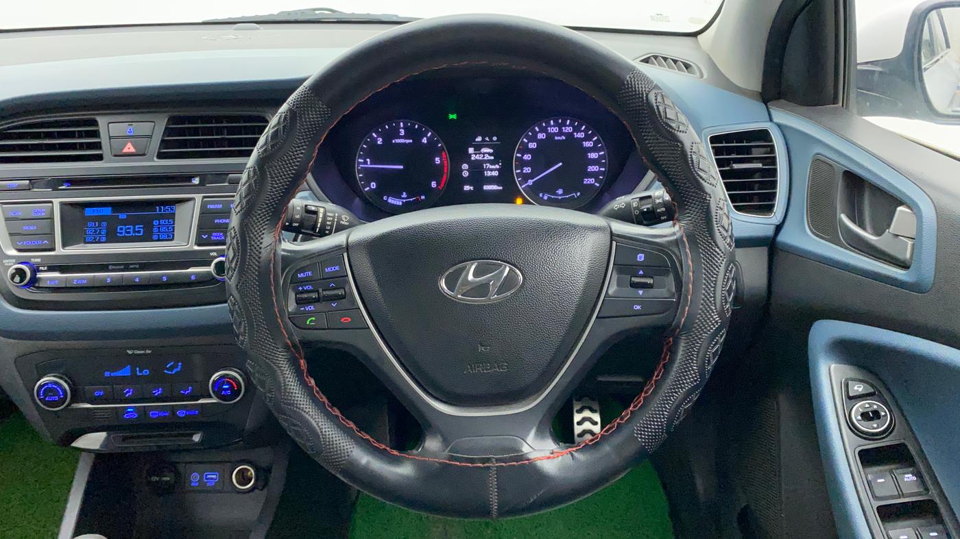 2015 Hyundai i20 Active 1.4 SX, Diesel, Manual, 83,856 km, Steering Wheel Close Up