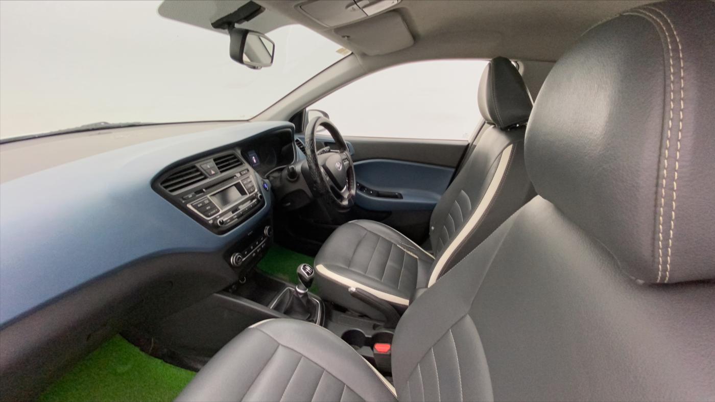 2015 Hyundai i20 Active 1.4 SX, Diesel, Manual, 83,856 km, Right Side Front Door Cabin